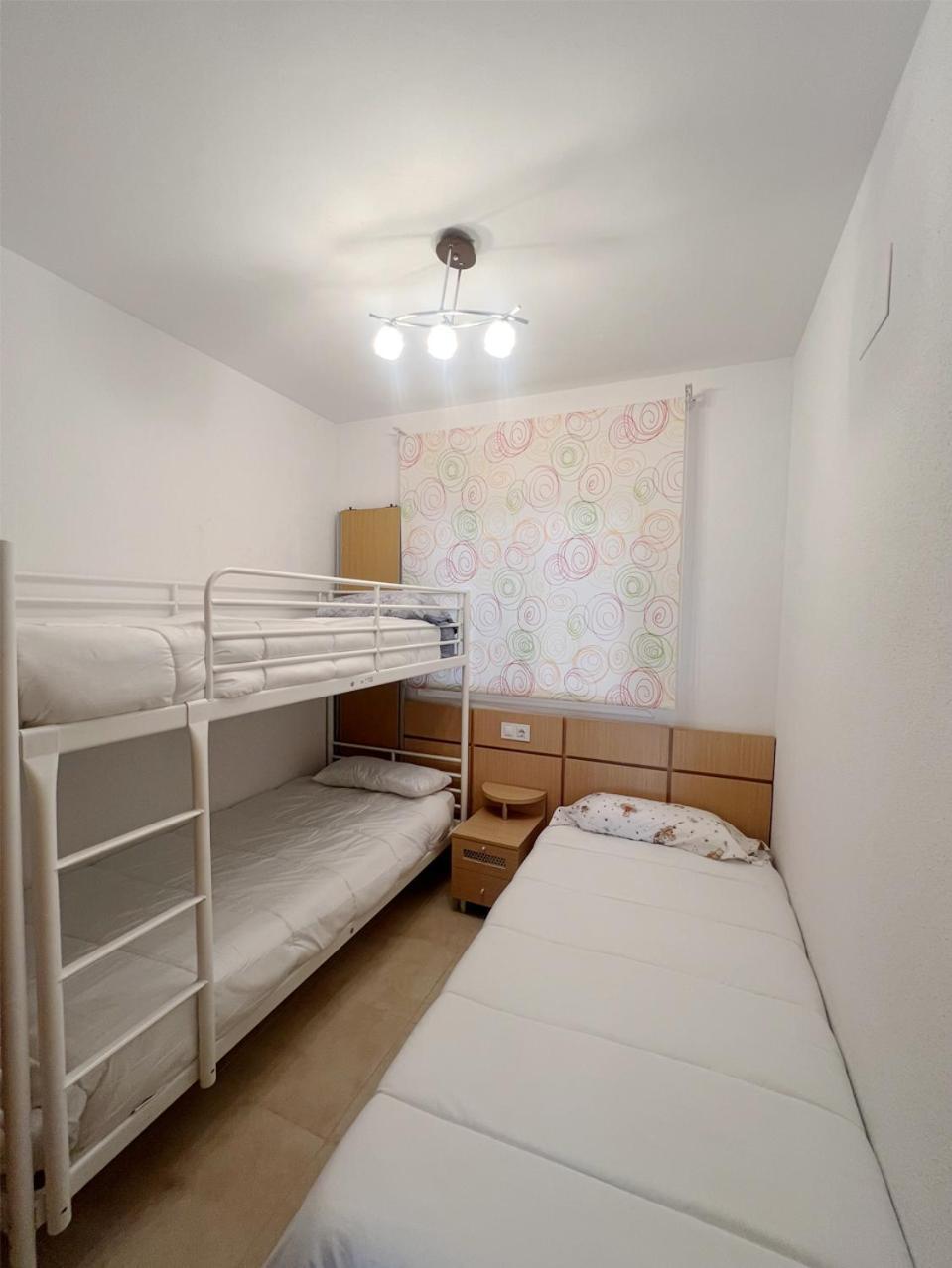 Apartamento Equipado En La Playa Torre La Sal 카바네스 외부 사진